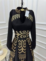 جلابيه قطعتين بتطريز نقوش ذهبيه