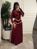 لبس تاسيس مع شال على الراس