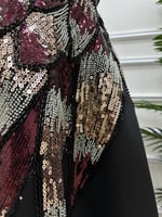 فستان سهره فخم باللون الأسود بتطريز فاخر