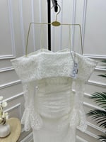 فستان دانتيل فخم باكمام اوف شولدر بلون اوف وايت