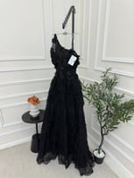 فستان اسود مورد بدانتيل طبقات من لوكا فاشن