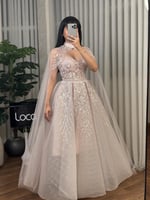 فستان سهره مطرز بتصميم ملكي