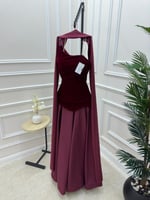 فستان عودي ناعم مع شال