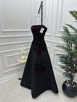 فستان سهرة فخم لأطلالة ملكية