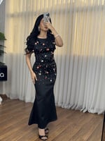 طقم بلوزه وتنوره