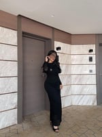 فستان سهره ناعم باللون الأسود