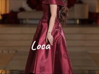 فستان سهره احمر مطرز بتصميم مميز