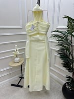 جلابيه ناعمه باللون الأصفر الفاتح