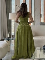 فستان بكتف واحد مميز بتطريز انيق