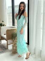 فستان انيق مطرز عاري الكتف