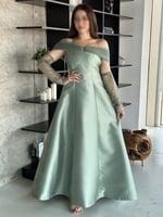 فستان انيق باللون الاخضر الخريفي