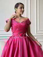 فستان فوشي بستايل الاميرات