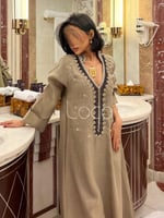 جلابية انيقة بتطريز في الامام