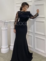 فستان ناعم بلمسات من الدانتيل