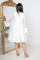 فستان ميدي انيق بأكمام واسعة