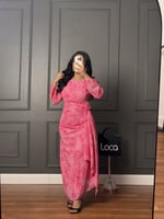 فستان ناعم مشجر باللون الوردي الفاتح