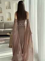 فستان ناعم عاري الكتف بأكمام مميزة