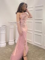 فستان انيق مميز بلمسات من الكريستال