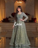فستان سهره باكمام وتطريز مميز