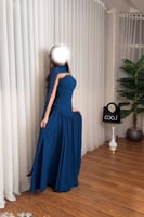 فستان ناعم مع شال لون كحلي من لوكا فاشن