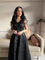 فستان سهرة اسود معرق مميز بتطريز يدوي