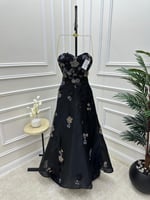 فستان سهرة راقي باللون الأسود