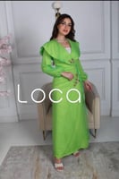 جلابية باللون الأخضر الفاتح