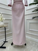 فستان وردي ناعم