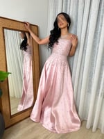 فستان وردي شك يدوي مع لولو