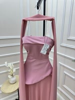 فستان ناعم باللون الوردي
