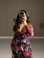 فستان ناعم طويل ماكسي ملفوف بنقشة زهور أنيقة