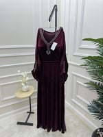 جلابية مخمل باللون العودي فضفاضه