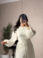 طقم ناعم وراقي بلون ابيض