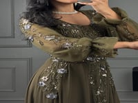 فستان غصون الورد بلون زيتي مطرز