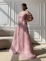 فستان وردي انيق لطلة مميزة