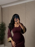 جلابية خمريّة بتطريز ذهبي