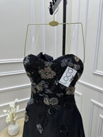 فستان سهرة راقي باللون الأسود