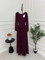 فستان ناعم عودي