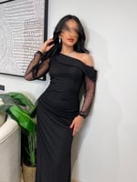 فستان أسود بأكمام شفافة للمناسبات الأنيقة