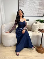 فستان كحلي أنيق ومميز