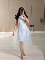 فستان سهرة قصير دانتيل فخم لون سماوي