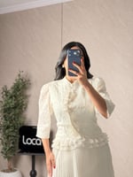 طقم ناعم بلون أوف وايت