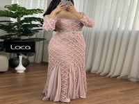 فستان وردي مورد