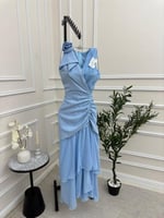 فستان سماوي بطبقات