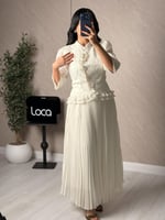 طقم ناعم بلون أوف وايت