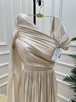 فستان سهره باللون البيج