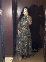 طقم سهرة زيتي مطرز بزخارف نباتية لامعة انيقة