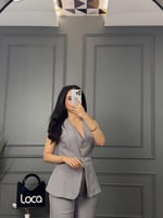 طقم مميز باللون الرصاصي