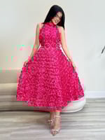 فستان فوشي بنمط ورد