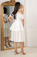 فستان ناعم بليسيه طبقات السن المحير